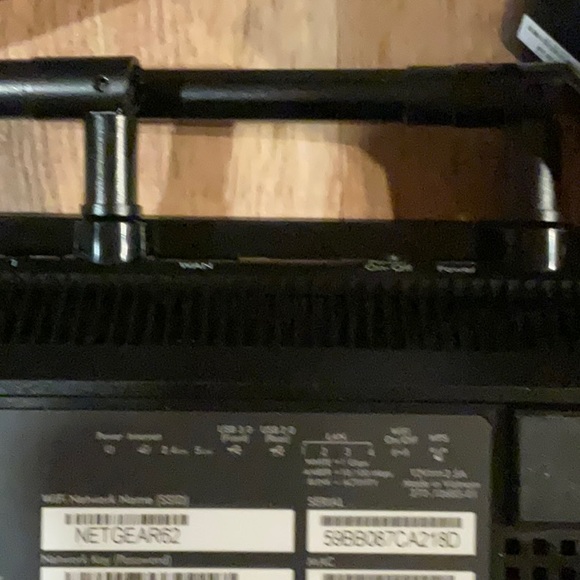 NetGear Router - Picture 4 of 4